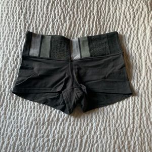 Lulu lemon booty shorts